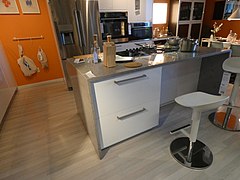 Late 2010s: Waterfall edge countertops