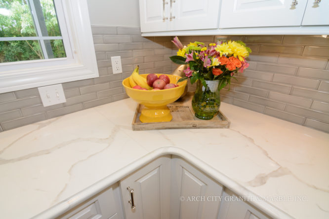 Seam in Quartz countertop in the st louis area